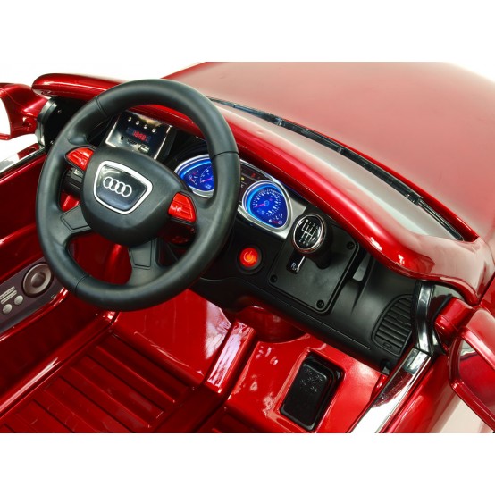 Licenční Audi Q7 s dálkovým ovládáním, FM rádiem, odpružením náprav, LED světly, ČERVENÁ