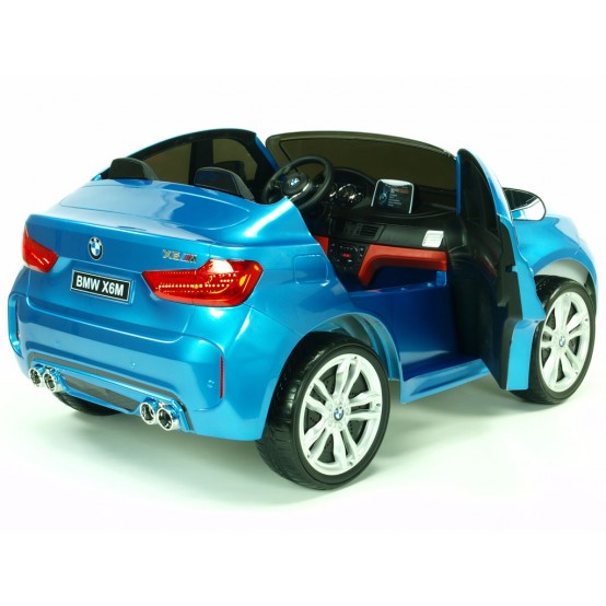 BMW X6 M dvoumístné, s 2.4G D.O., elektrickou brzdou, AUX a USB, modré lakované