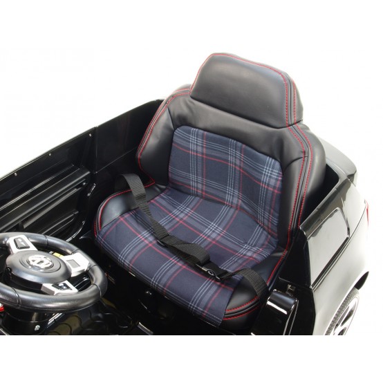 Volkswagen Golf GTI s 2.4G D.O., otvíratelnými dveřmi a hudebním přehrávačem, černé lakované