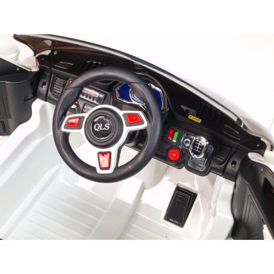 SUV Kajene NEW s 2.4G dálkovým ovládáním, odpružení náprav, otvíratelné dveře, FM rádio, 12V, BÍLÉ