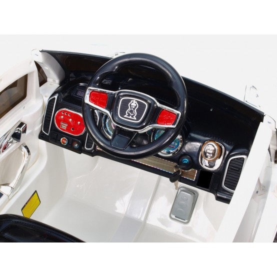 SUV Kajene s 2.4G dálkovým ovládáním, FM rádiem, odpružením náprav a otvíratelnými dveřmi, BÍLÉ